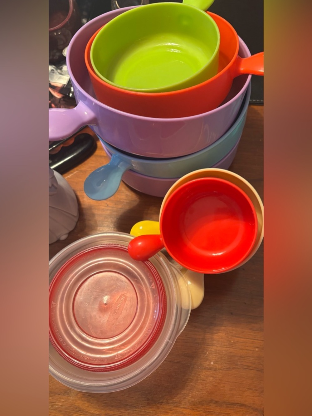 COLOURFUL MICROWAVABLE BOWLS - SET OF 10 (some wear)